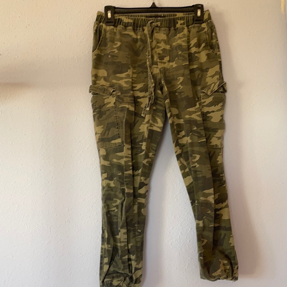 Camouflage jeans